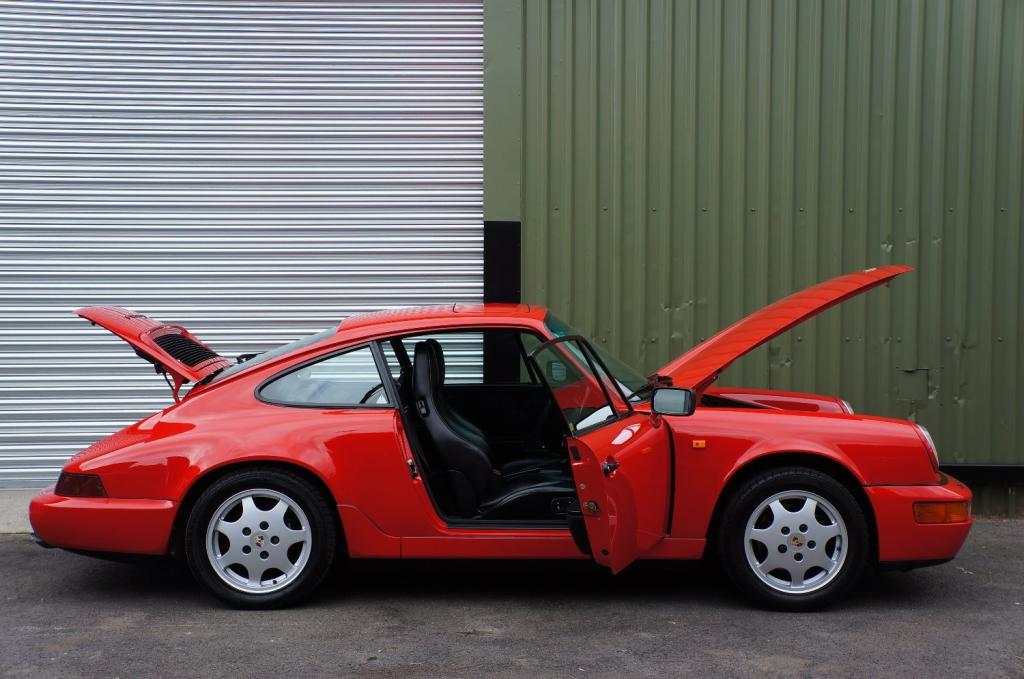 PORSCHE 911 CLASSIC