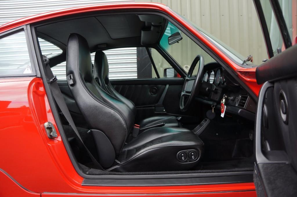 PORSCHE 911 CLASSIC