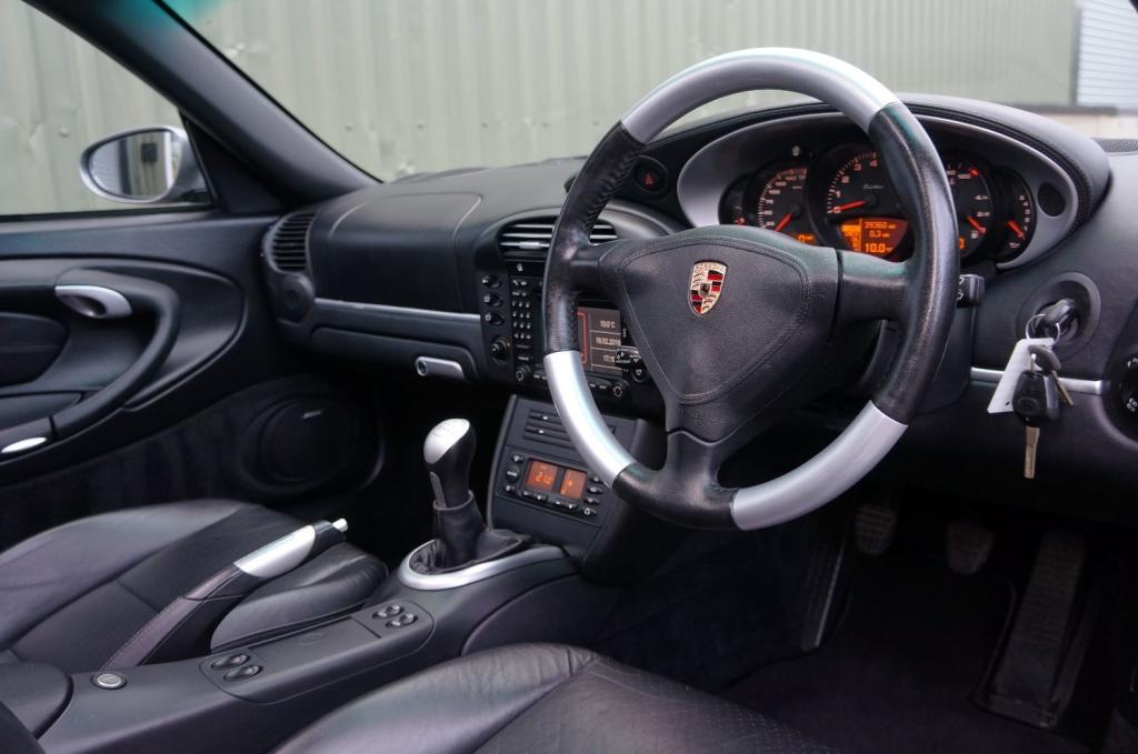PORSCHE 911 MK 996