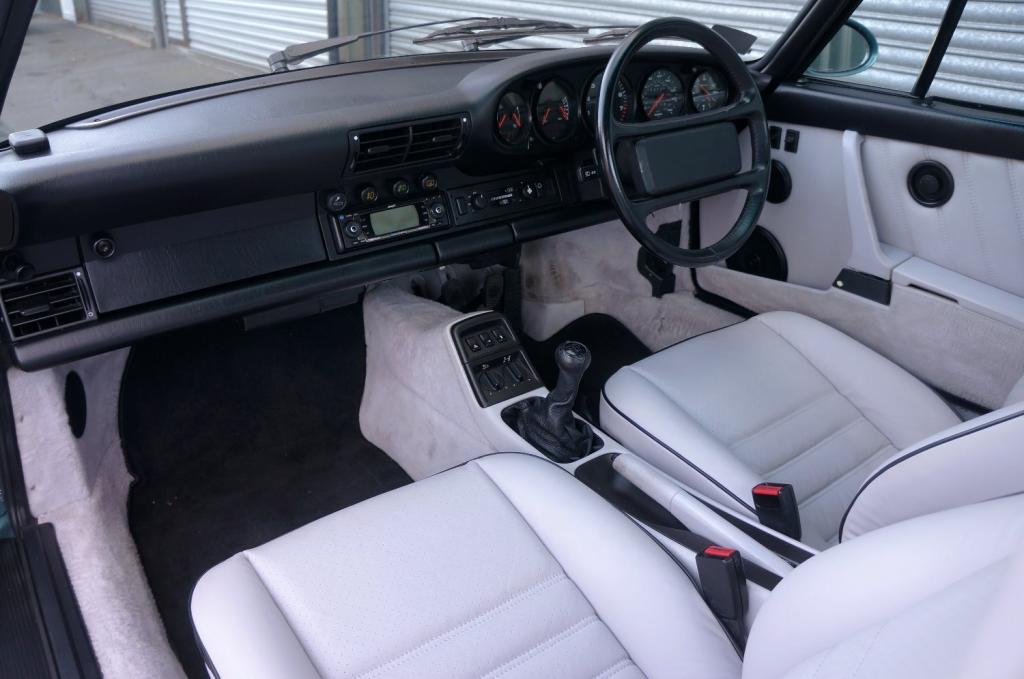 PORSCHE 911 CLASSIC