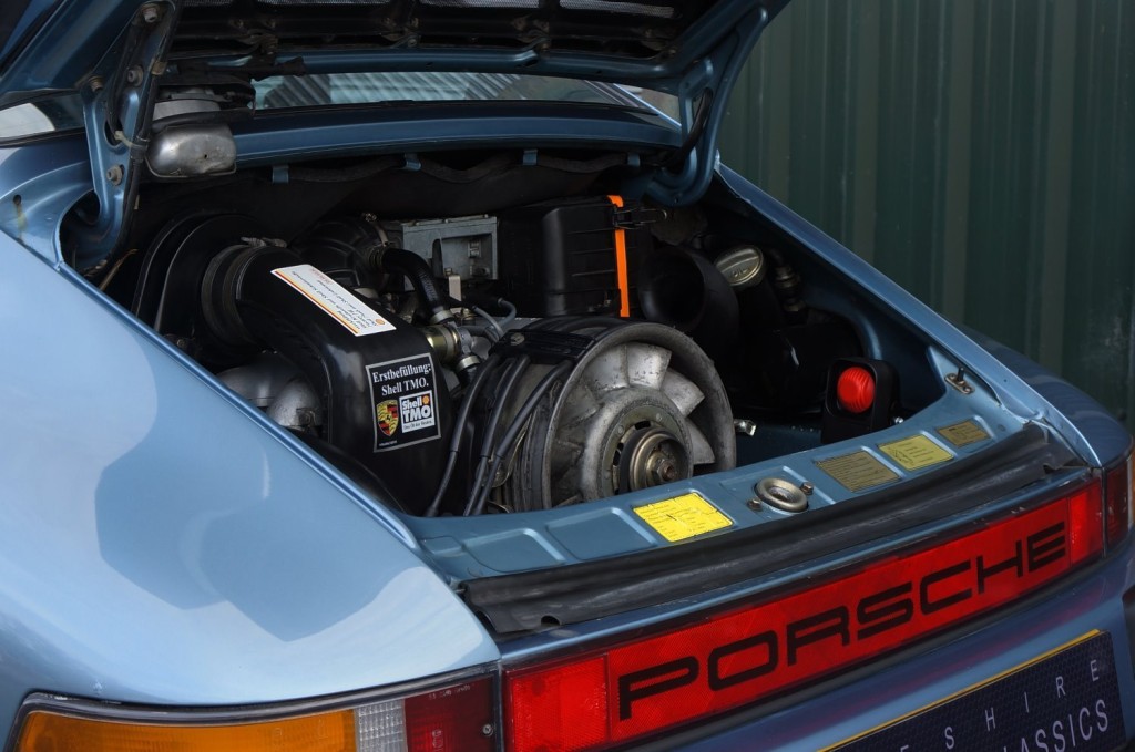 PORSCHE 911 CLASSIC