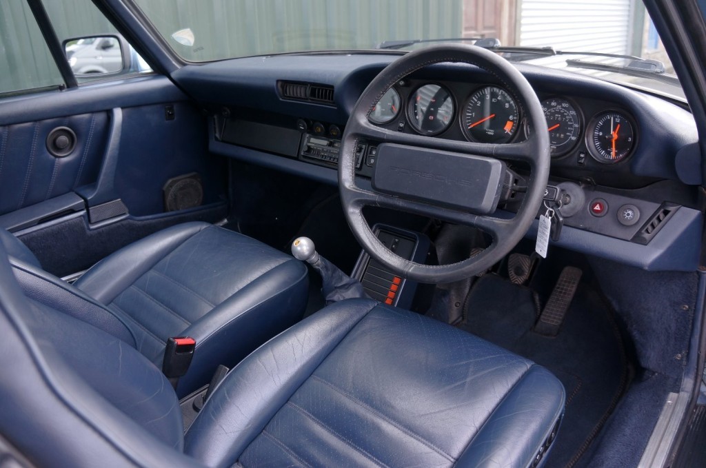 PORSCHE 911 CLASSIC