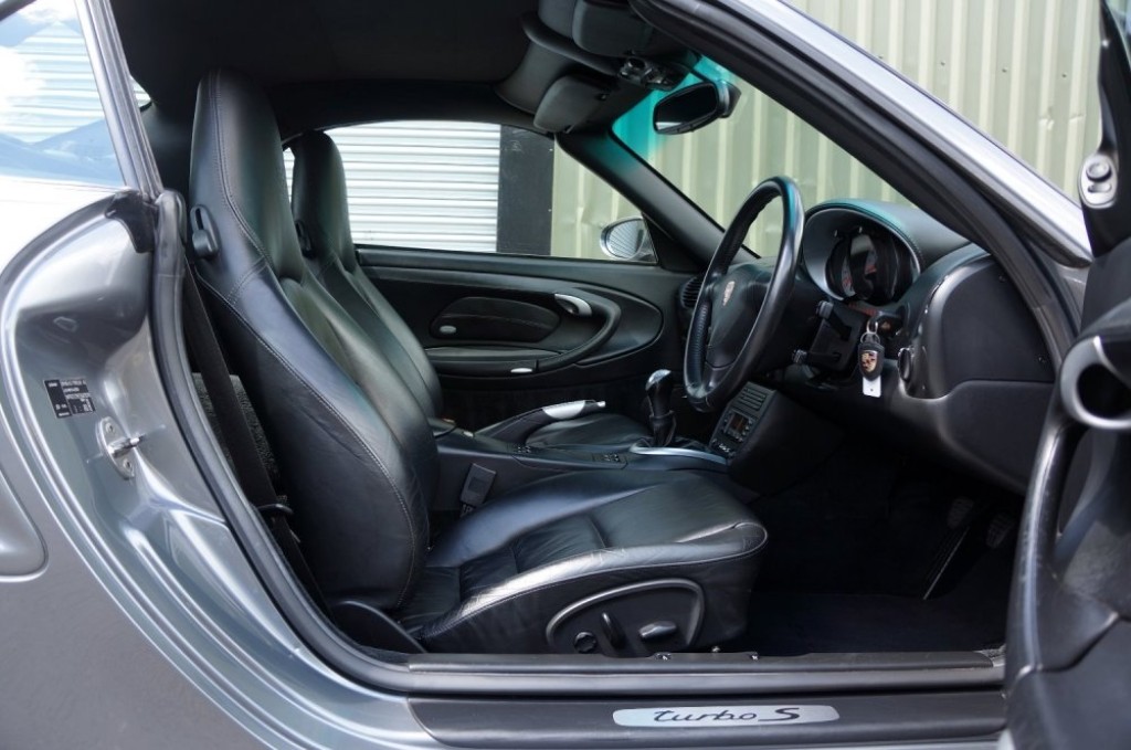 PORSCHE 911 MK 996