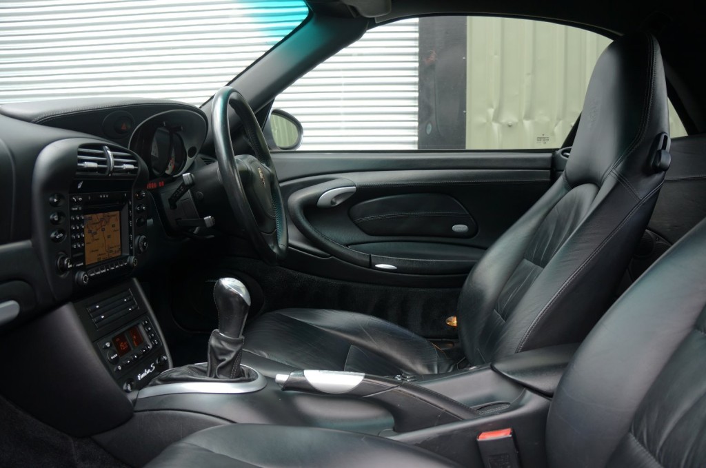PORSCHE 911 MK 996
