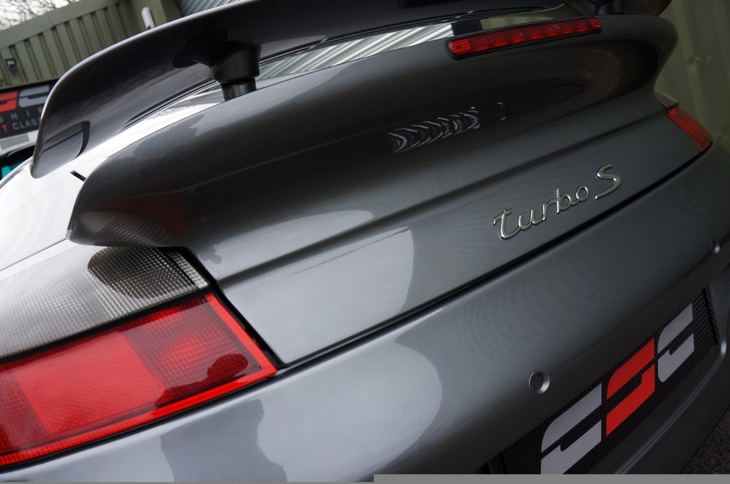PORSCHE 911 MK 996