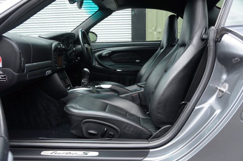 PORSCHE 911 MK 996