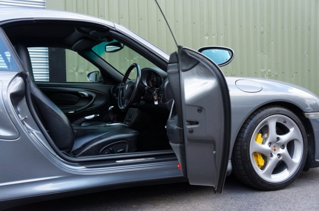 PORSCHE 911 MK 996