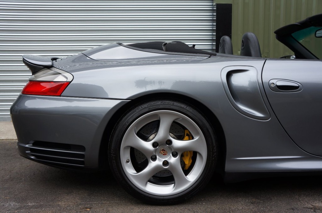 PORSCHE 911 MK 996