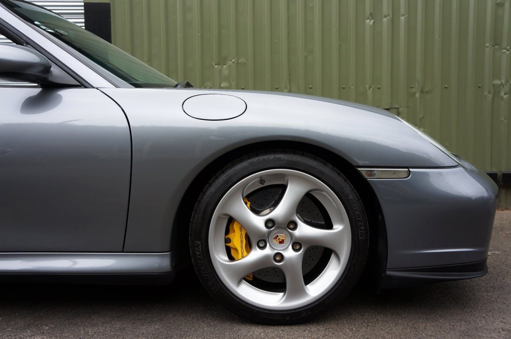 PORSCHE 911 MK 996