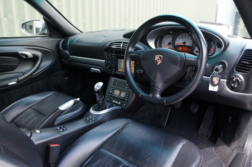 PORSCHE 911 MK 996
