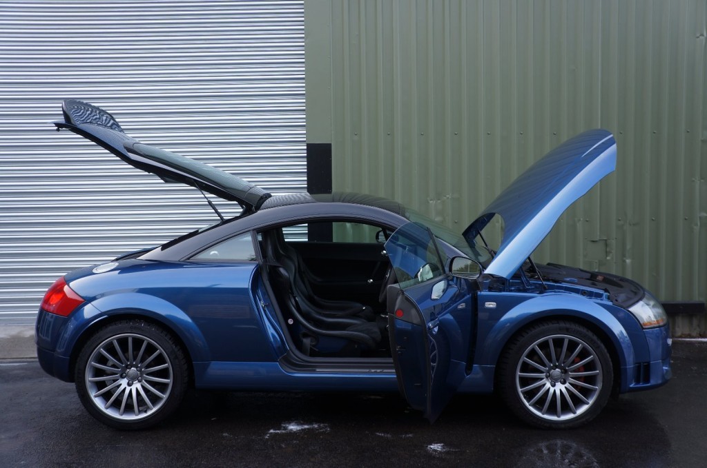 AUDI TT