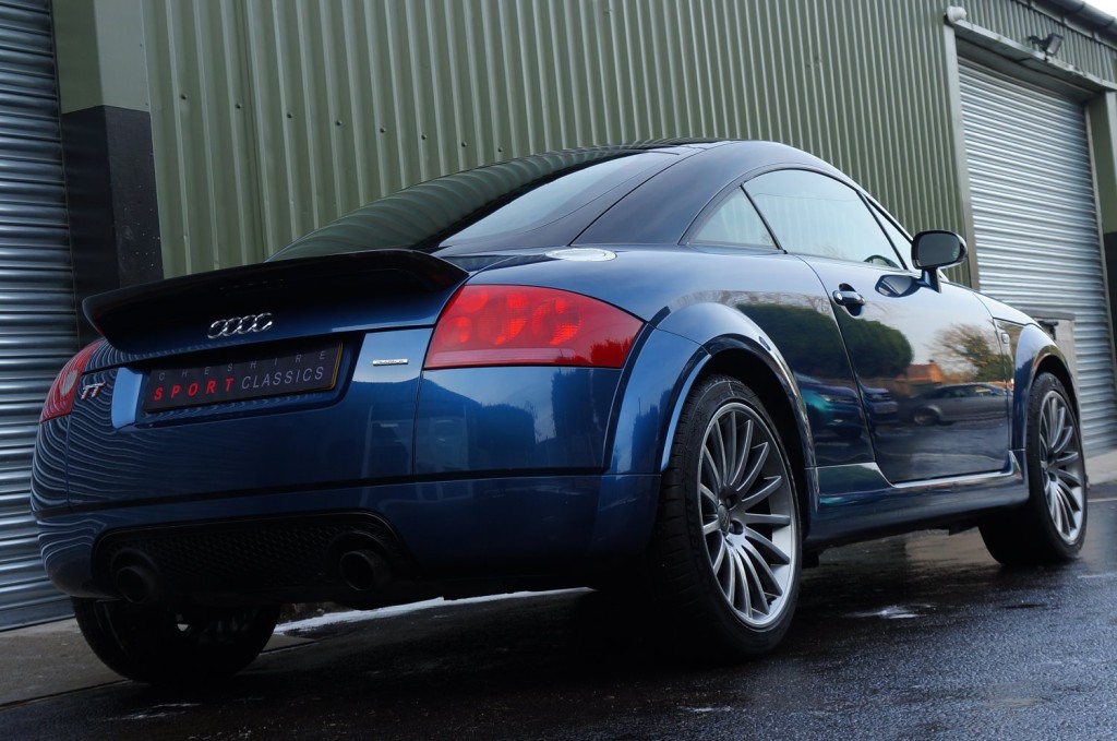 AUDI TT