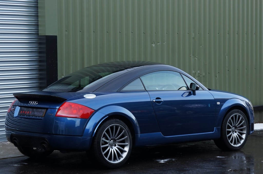 AUDI TT