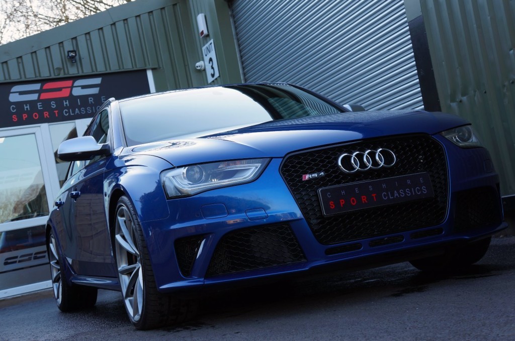 AUDI RS4