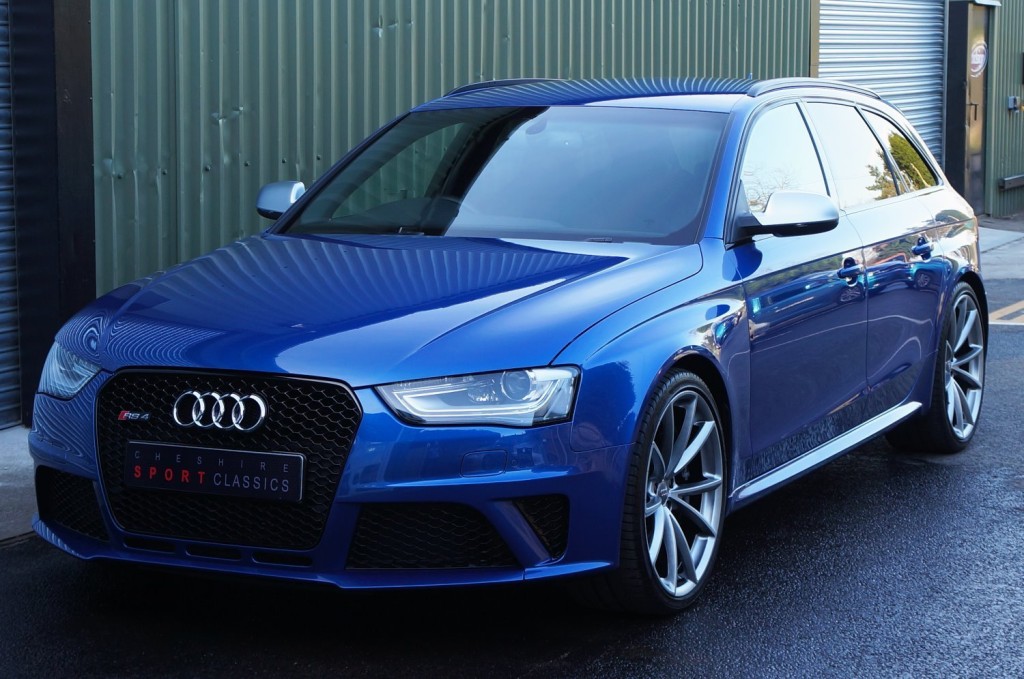 AUDI RS4