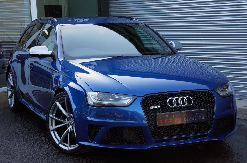AUDI RS4