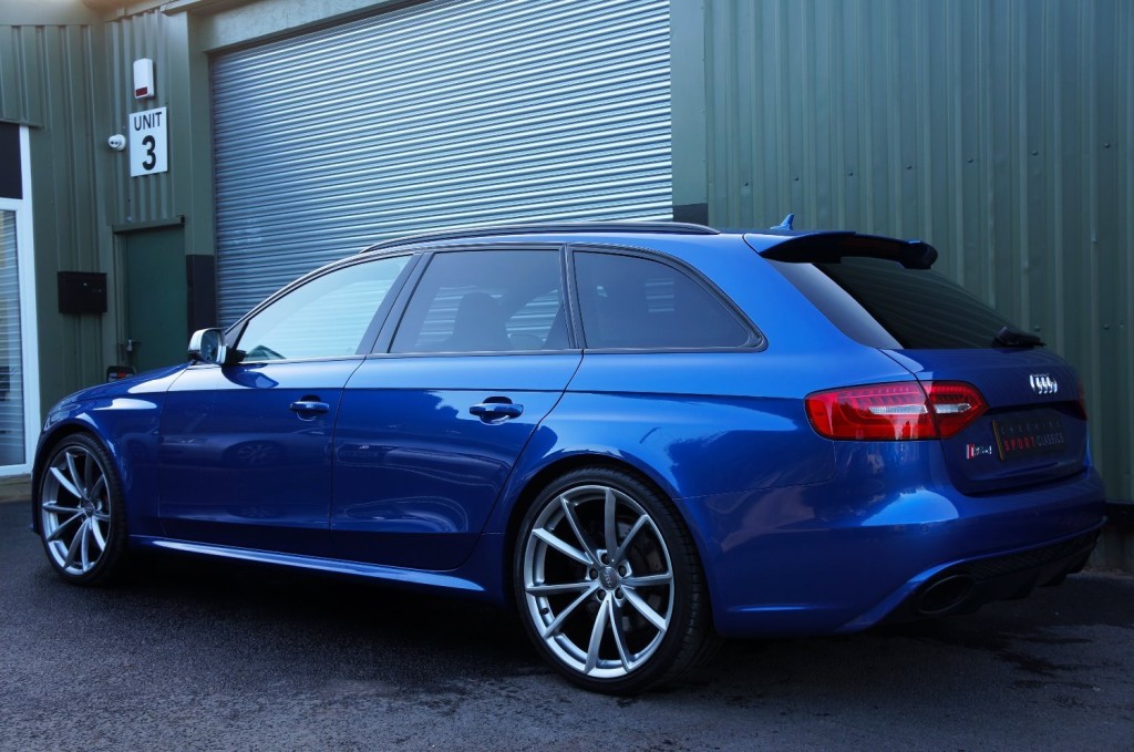 AUDI RS4
