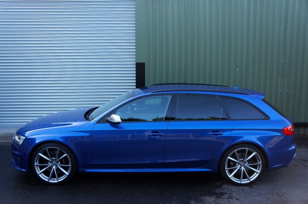 AUDI RS4