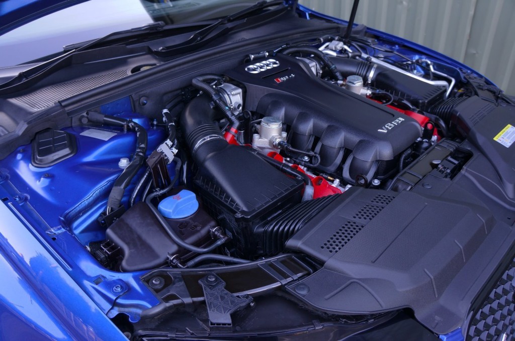 AUDI RS4