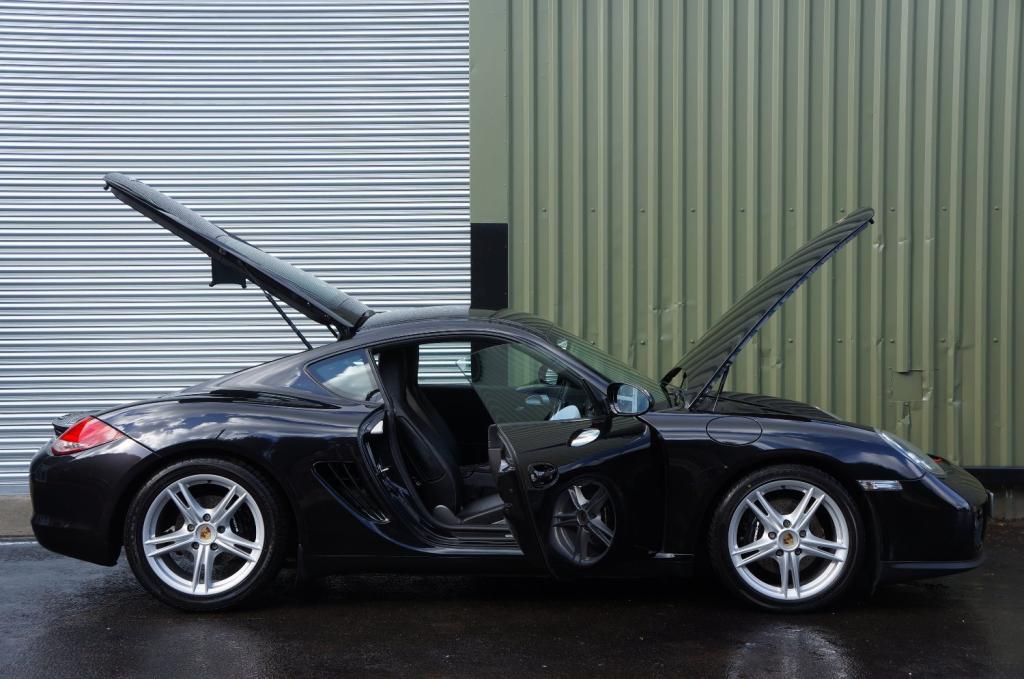 PORSCHE CAYMAN