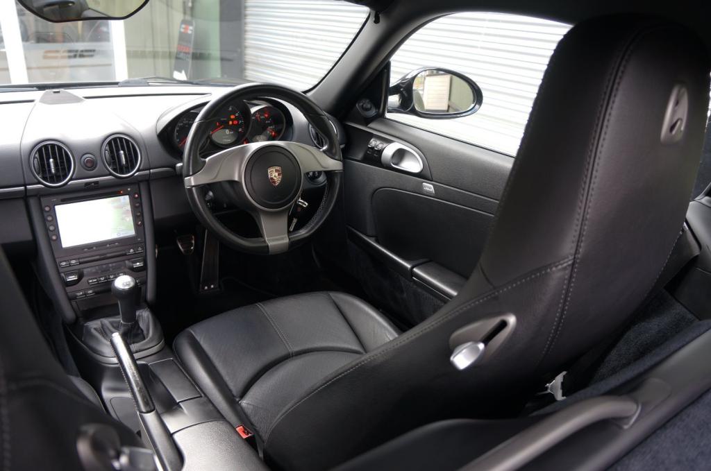 PORSCHE CAYMAN