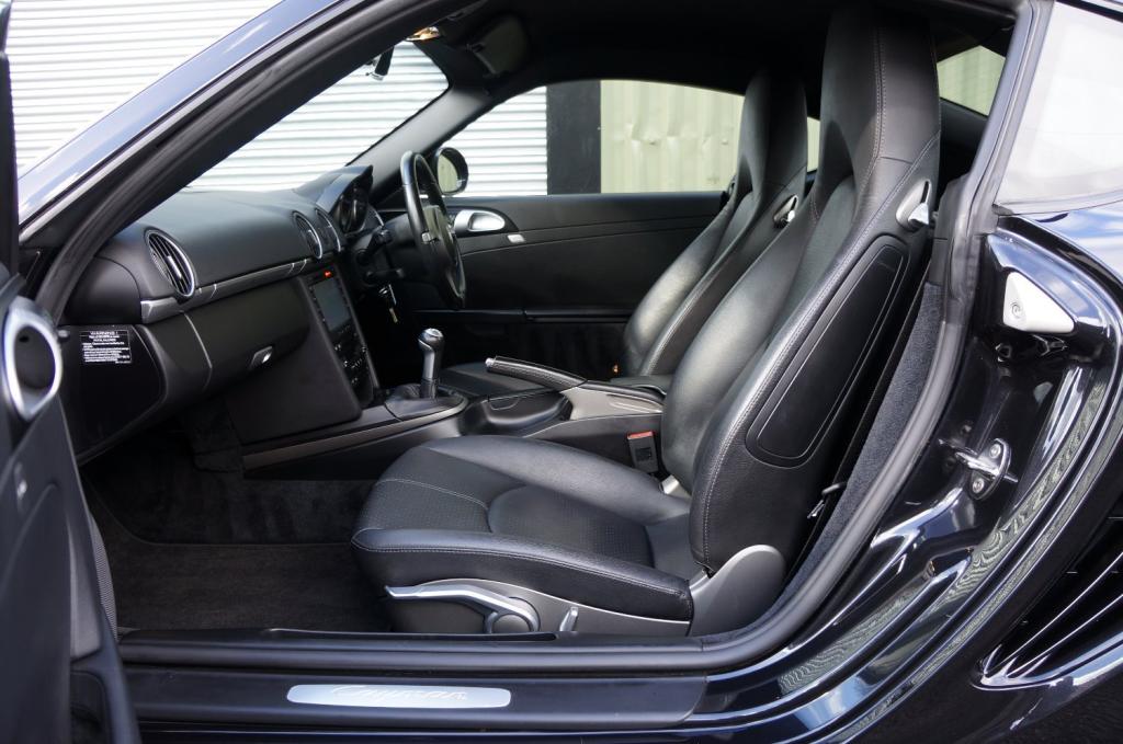 PORSCHE CAYMAN