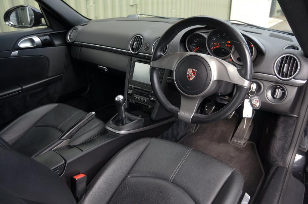 PORSCHE CAYMAN