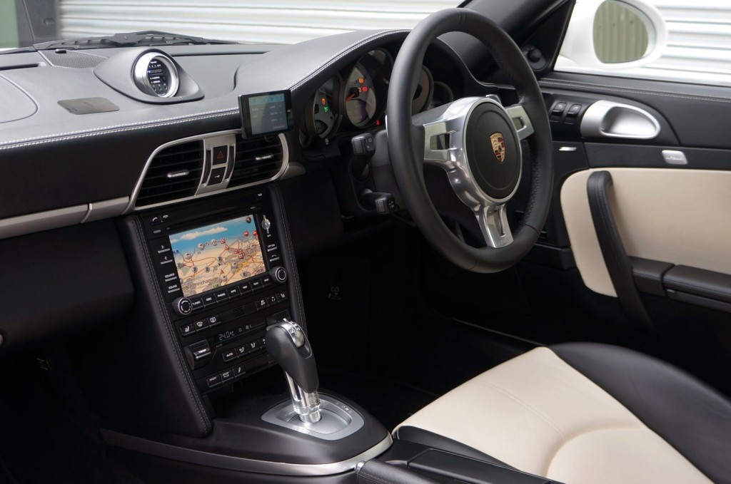 PORSCHE 911 MK 997