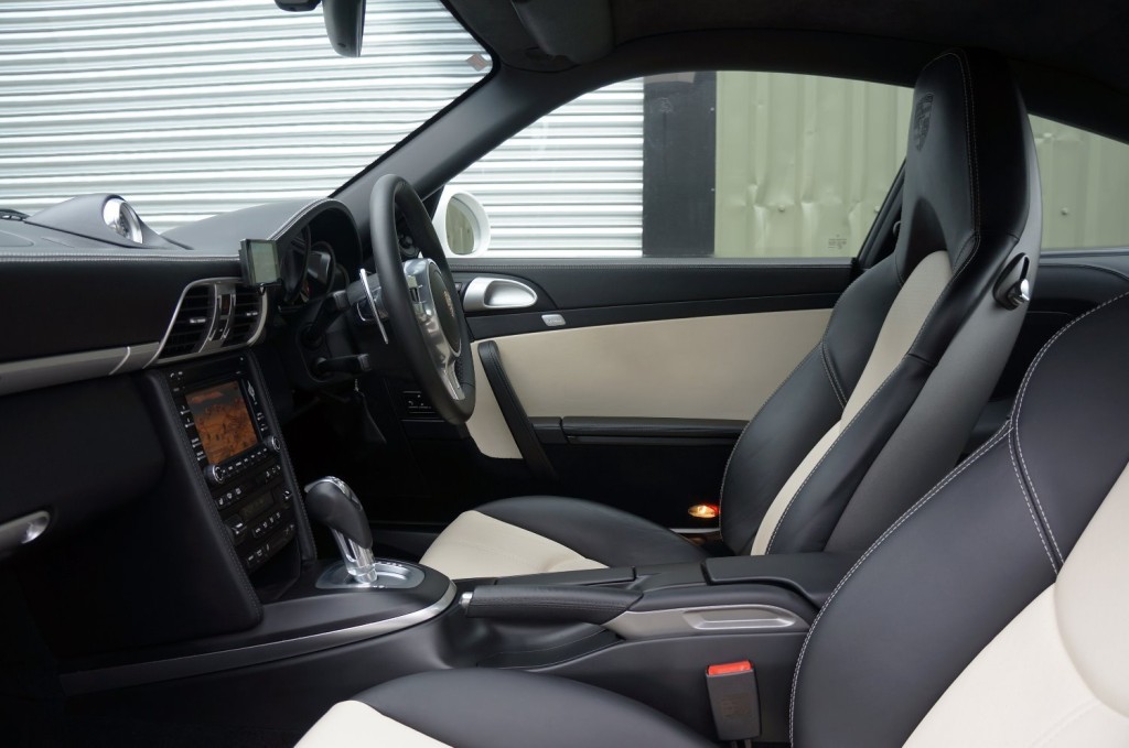 PORSCHE 911 MK 997
