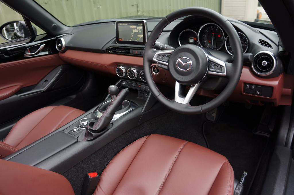 MAZDA MX-5