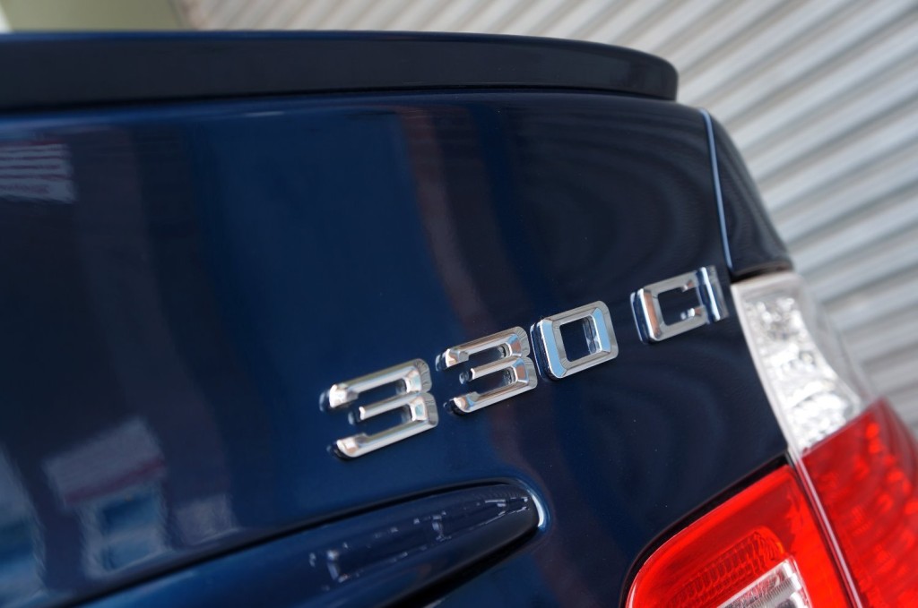 BMW 3 SERIES