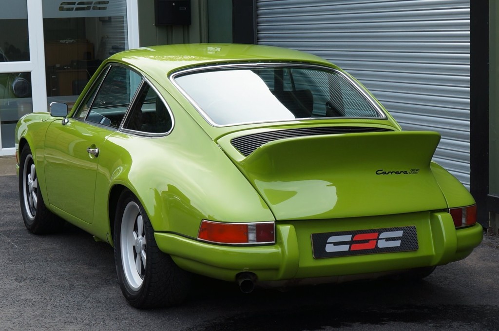 PORSCHE 911