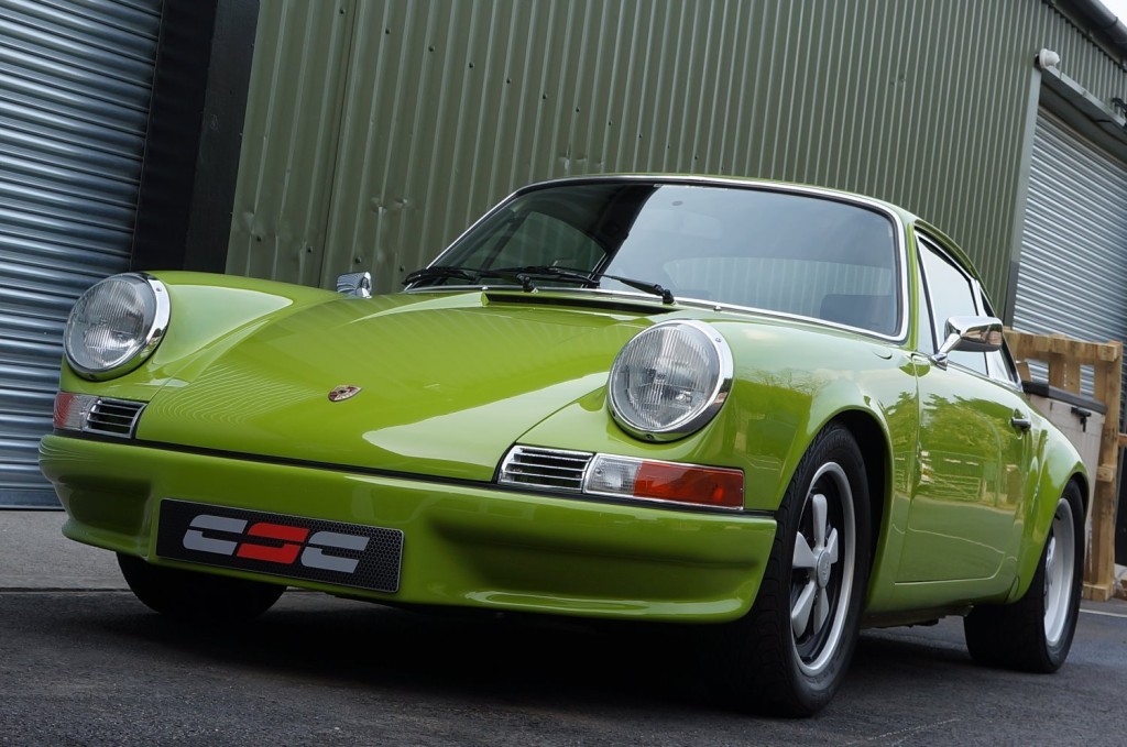 PORSCHE 911