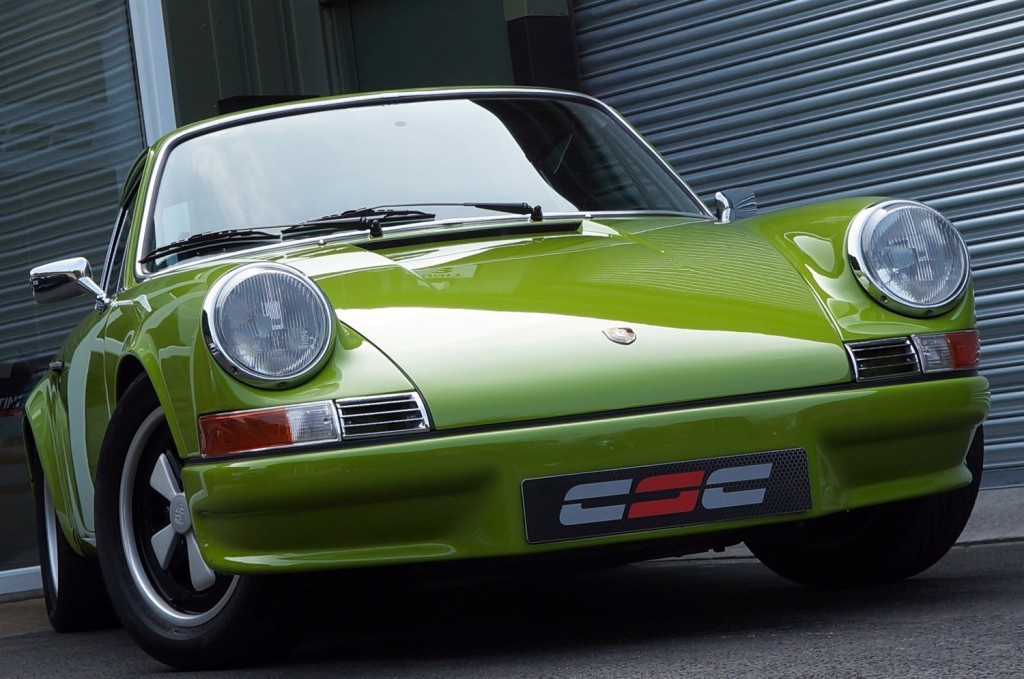 PORSCHE 911