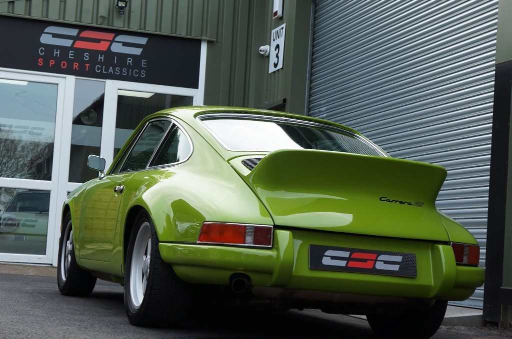 PORSCHE 911
