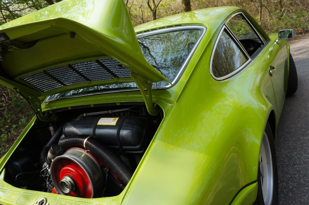 PORSCHE 911