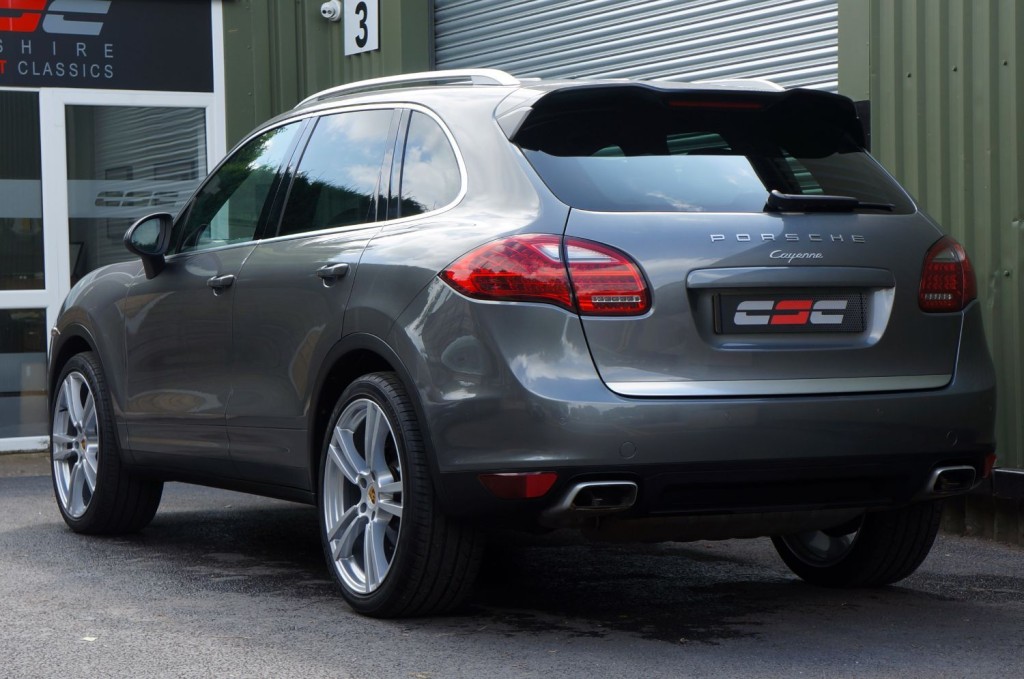 PORSCHE CAYENNE