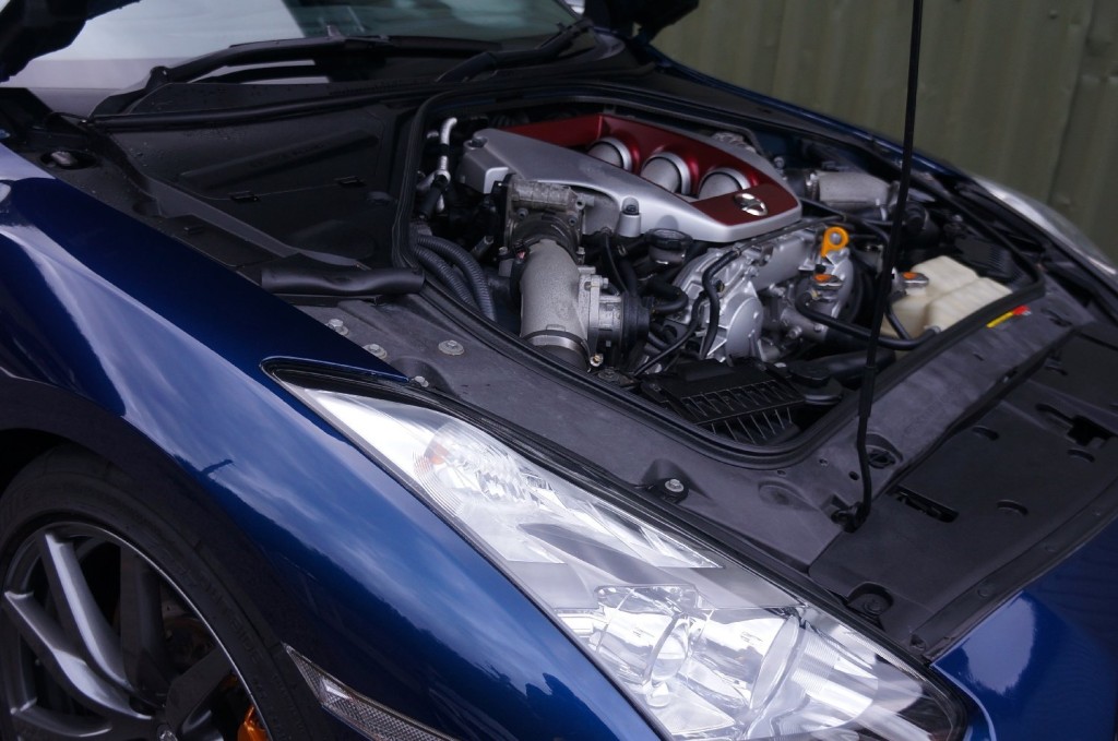 NISSAN GT-R