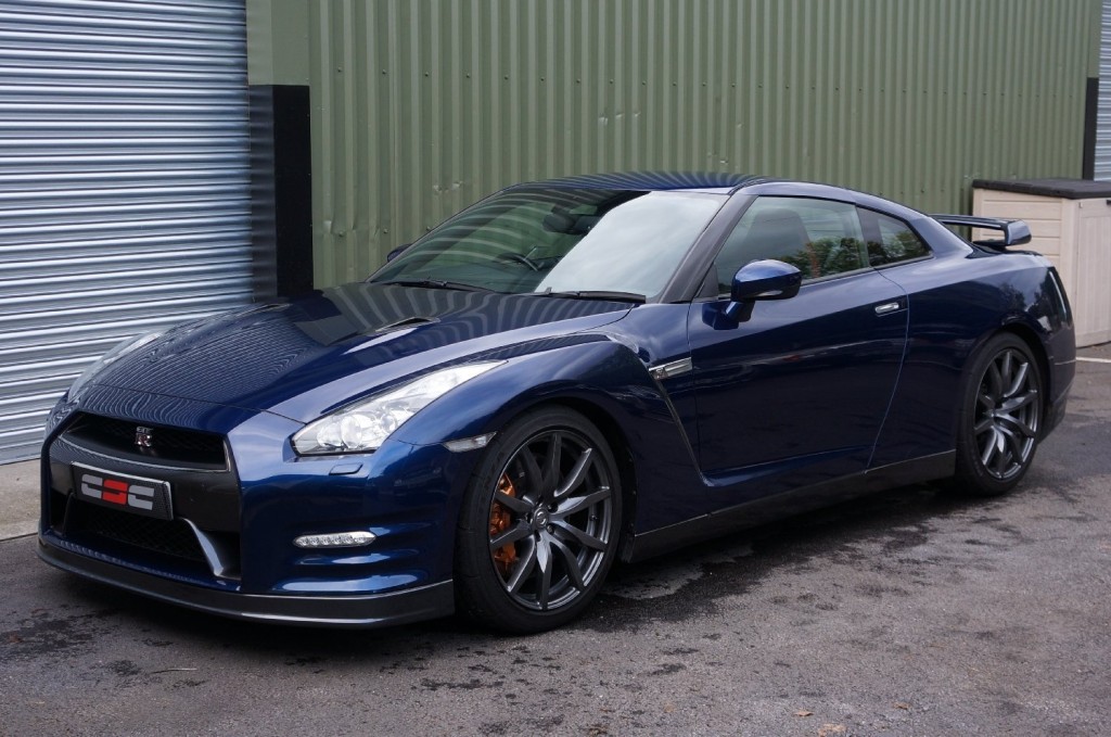 NISSAN GT-R