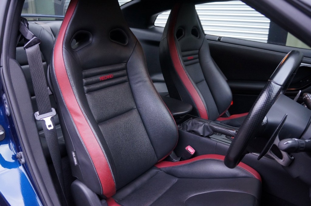 NISSAN GT-R