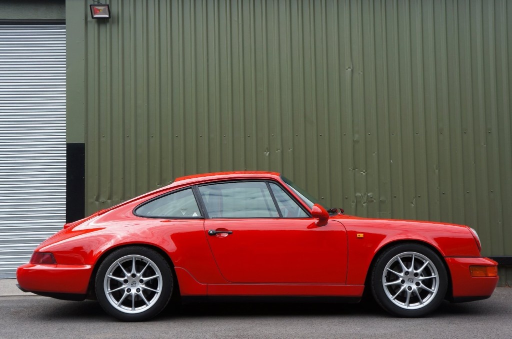 PORSCHE 911