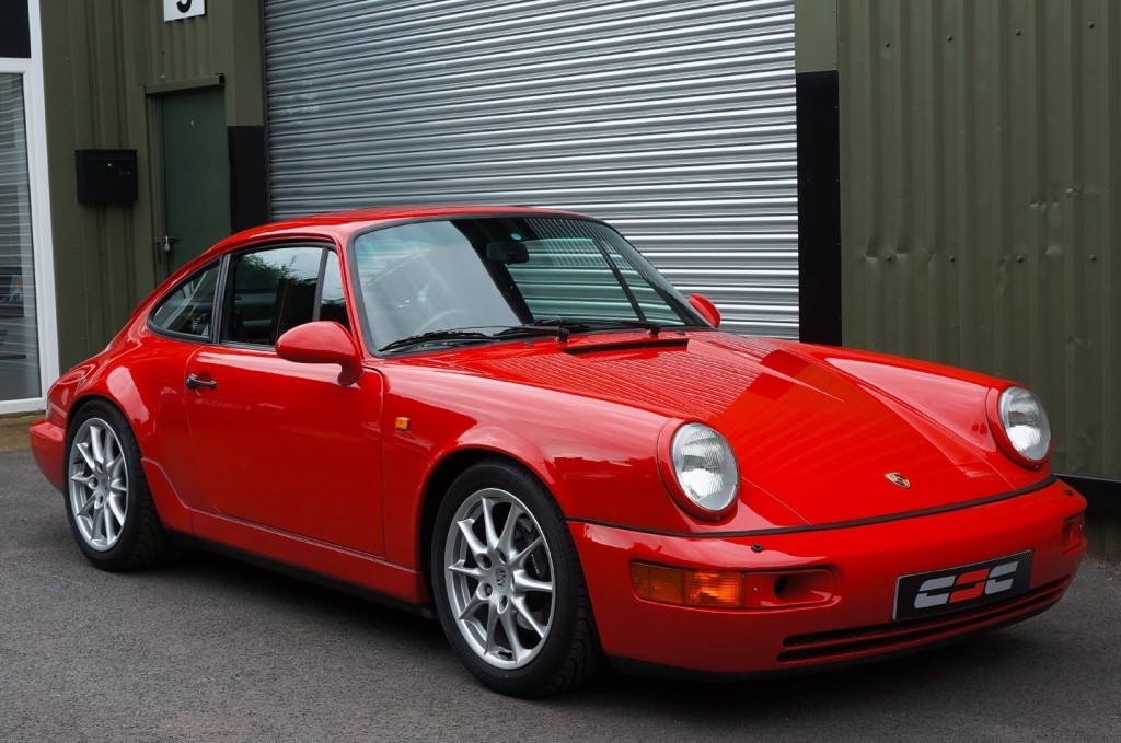 PORSCHE 911