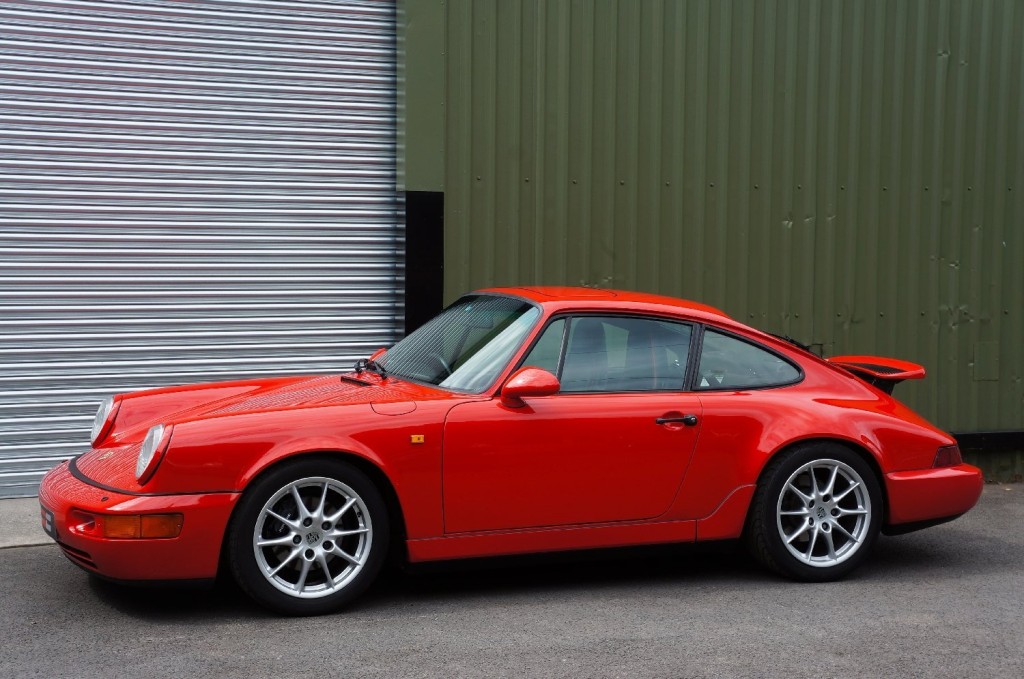 PORSCHE 911