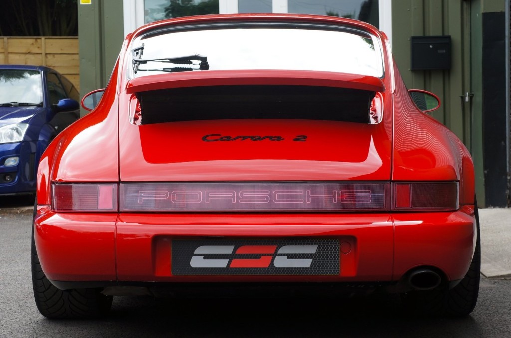 PORSCHE 911