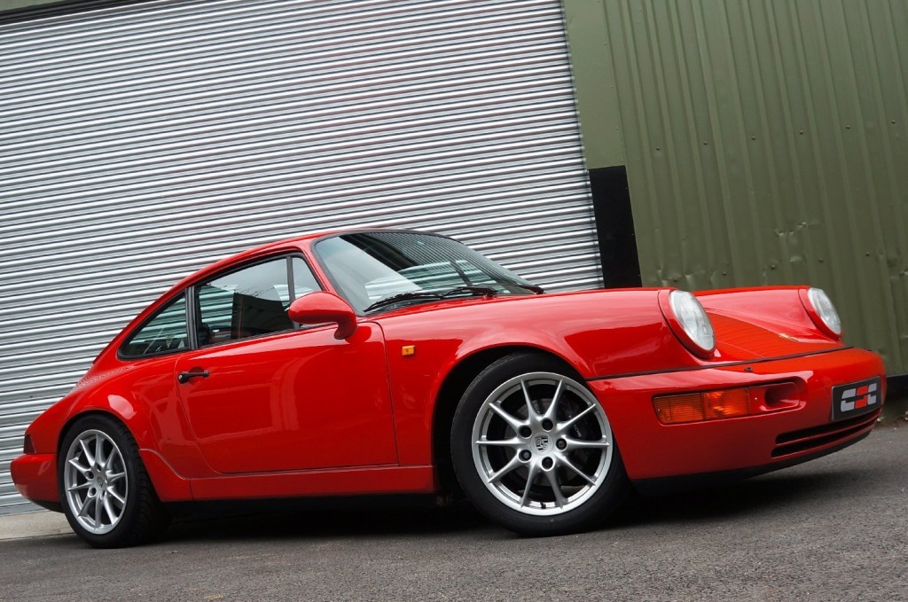 PORSCHE 911