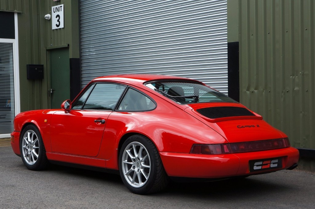 PORSCHE 911