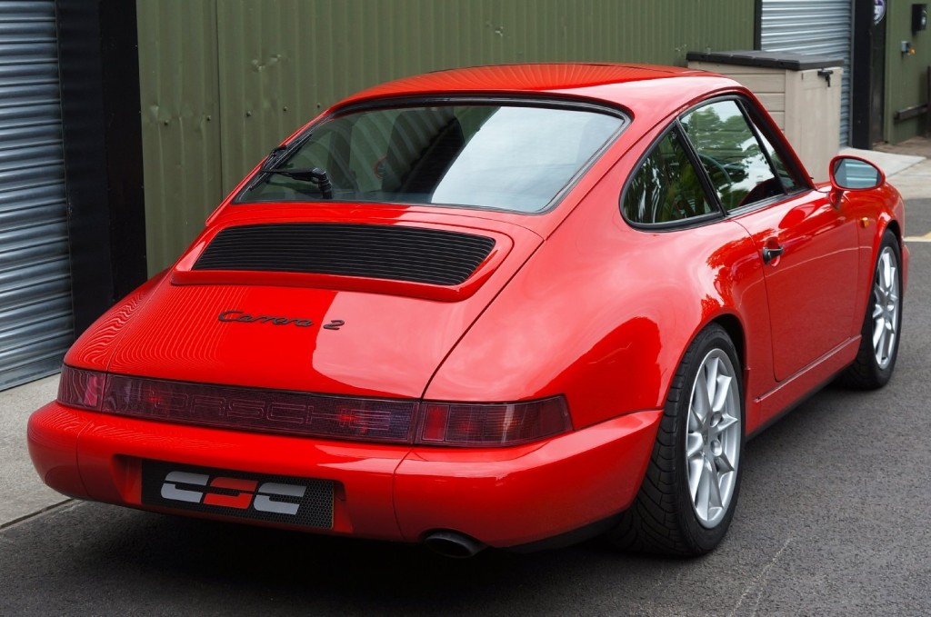 PORSCHE 911