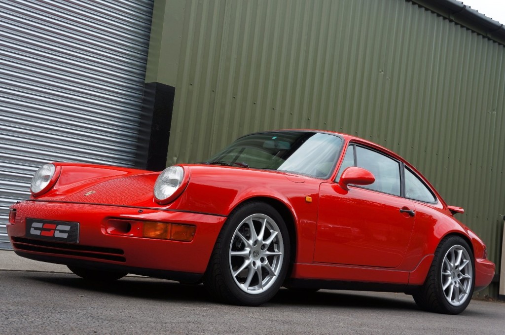 PORSCHE 911