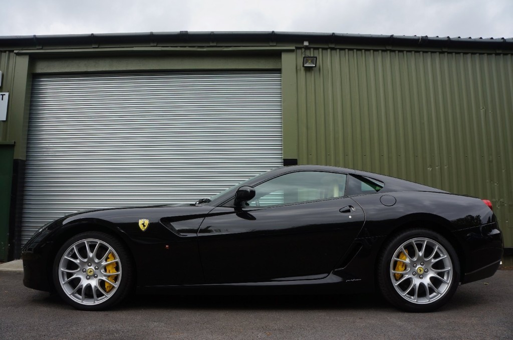 FERRARI 599