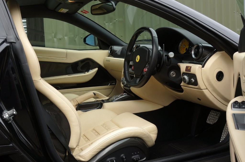 FERRARI 599